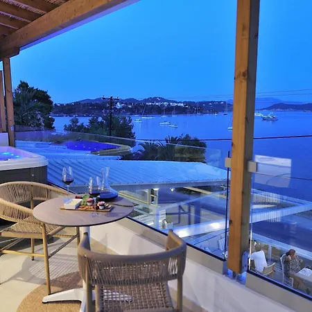 Salty Wave Hotel *