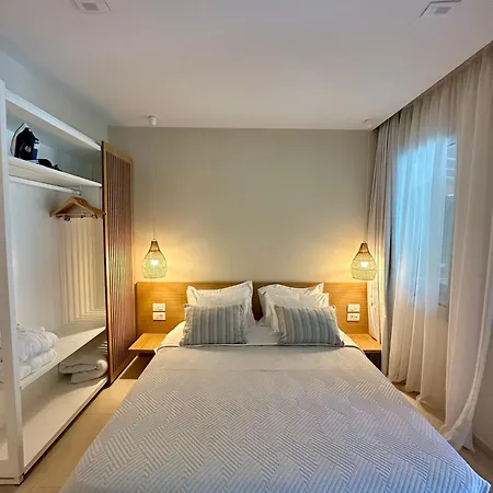 Salty Wave Hotel *