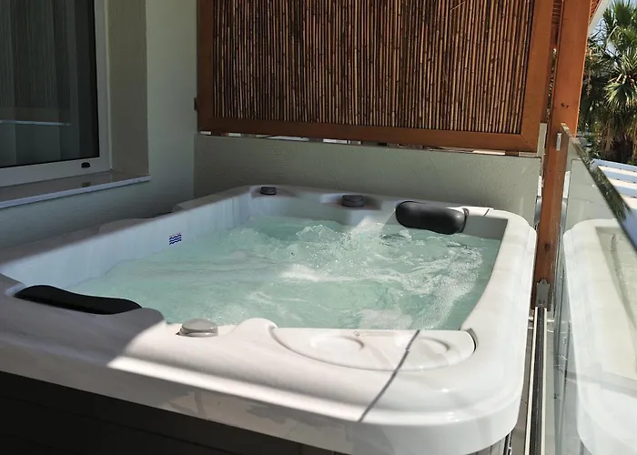 Salty Wave * Skiathos