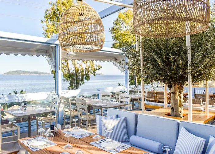 Salty Wave Hotel Skiathos Town