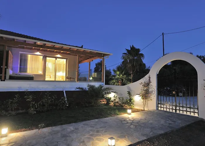 Salty Wave Hotel Skiathos