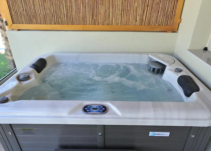 Salty Wave Hotel Skiathos